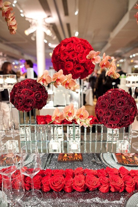 Pour une Décoration de Mariage Thème Rouge nous vous Présentons quelques  Astuces de Décoration.