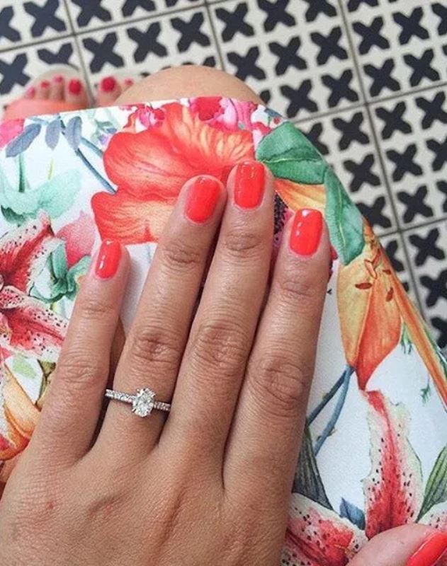 Finissez vos ongles.