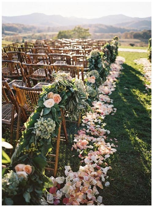 decor-allee-ceremonie-mariage-vignoble