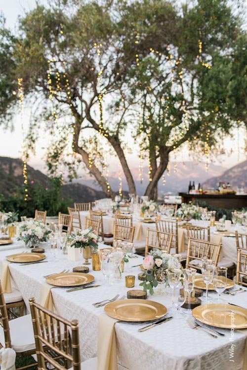 decor-reception-exterieur-blanc-dore