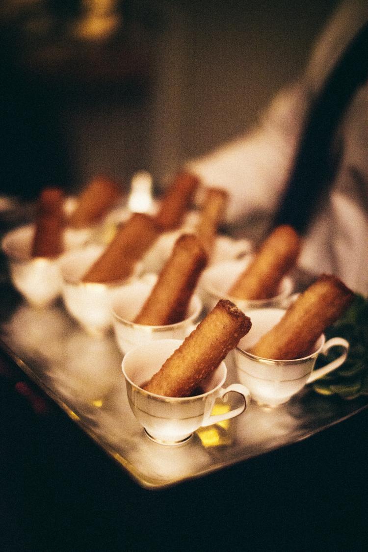 gateau-mariage-tasse-ceremonie