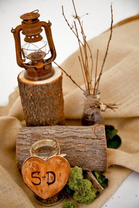 idées originales de décor de table avec centre de table en rondin de bois et numéro de table diy 