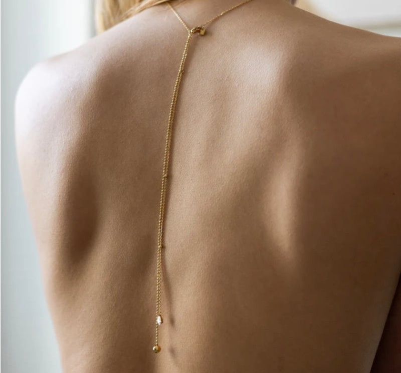 Bijoux de dos pour un mariage : élégance et originalité pour une touche unique